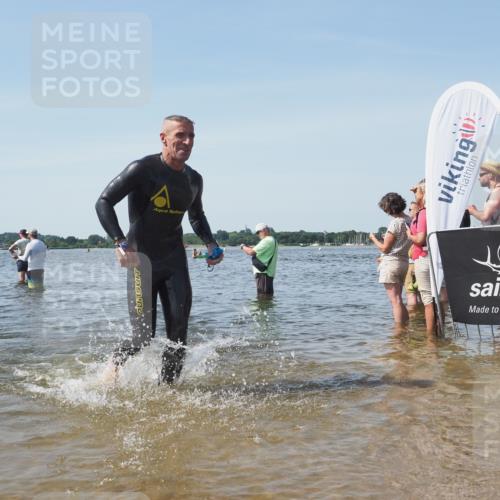 22.06.2025 - Viking Triathlon KatJ http://msf.ph/oto/8111939 22.06.2025 10:40:17 Schwimmen 248, 375, 379, 385, 394, 487, 517, 553 meine-sportfotos.de