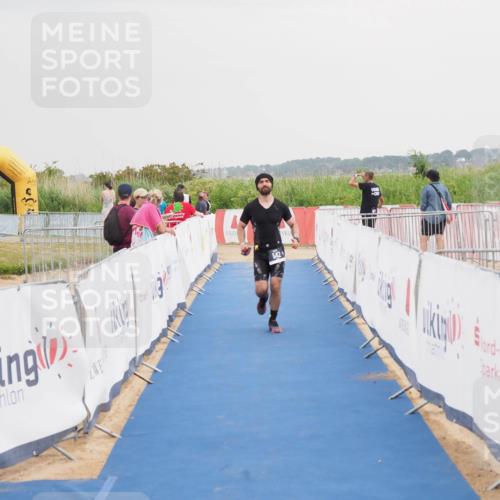 22.06.2025 - Viking Triathlon MichiJ http://msf.ph/oto/8111978 22.06.2025 16:41:09 Ziel 542 meine-sportfotos.de