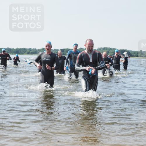 22.06.2025 - Viking Triathlon KatJ http://msf.ph/oto/8111982 22.06.2025 10:40:21 Schwimmen 228, 254, 291, 375, 379, 385, 394, 487, 511, 517, 553 meine-sportfotos.de