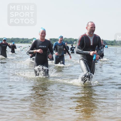 22.06.2025 - Viking Triathlon KatJ http://msf.ph/oto/8112006 22.06.2025 10:40:22 Schwimmen 44, 228, 254, 291, 375, 379, 385, 394, 487, 511, 517, 553 meine-sportfotos.de