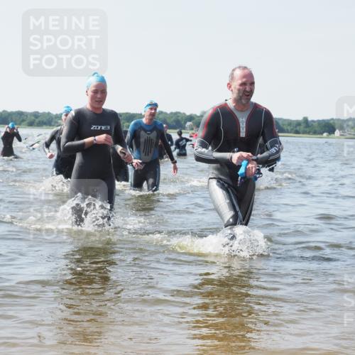 22.06.2025 - Viking Triathlon KatJ http://msf.ph/oto/8112012 22.06.2025 10:40:22 Schwimmen 44, 228, 254, 291, 375, 379, 385, 394, 487, 511, 517, 553 meine-sportfotos.de
