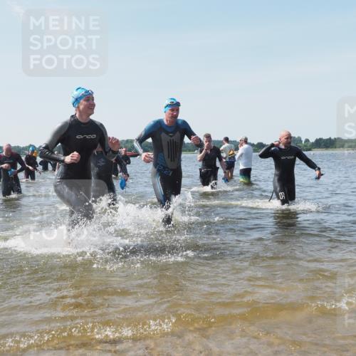 22.06.2025 - Viking Triathlon KatJ http://msf.ph/oto/8112096 22.06.2025 10:40:26 Schwimmen 44, 228, 254, 275, 291, 325, 375, 379, 385, 394, 487, 511, 514, 517, 553, 556, 644, 657 meine-sportfotos.de