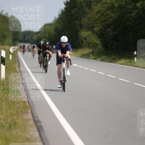 22.06.2025 - Viking Triathlon Yannick Fuchs http://msf.ph/oto/8112105 22.06.2025 11:36:56 Radfahren 219, 328, 356, 443, 491 meine-sportfotos.de