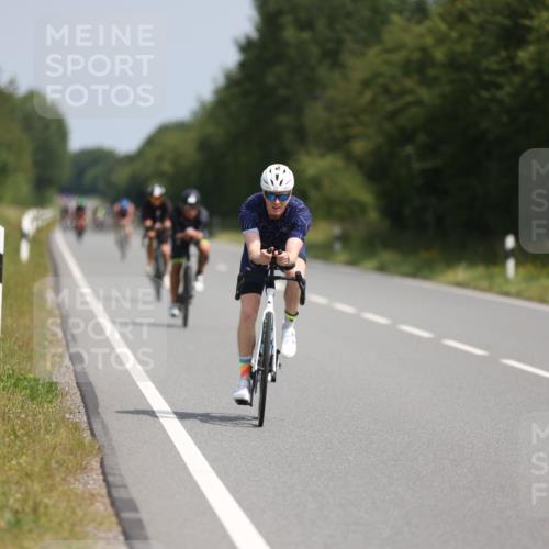 22.06.2025 - Viking Triathlon Yannick Fuchs http://msf.ph/oto/8112113 22.06.2025 11:36:57 Radfahren 219, 328, 356, 491 meine-sportfotos.de