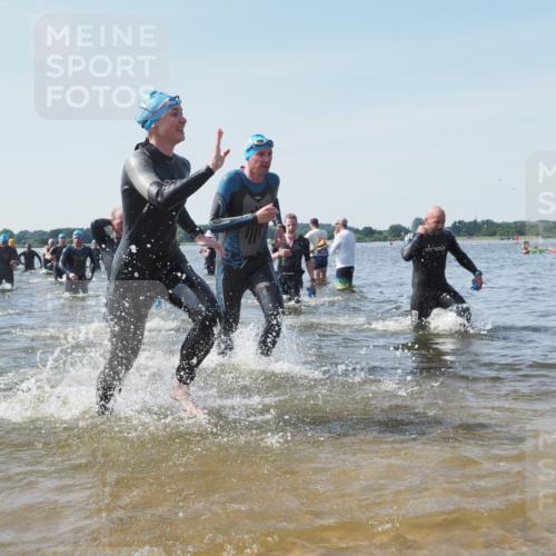 22.06.2025 - Viking Triathlon KatJ http://msf.ph/oto/8112114 22.06.2025 10:40:26 Schwimmen 44, 228, 254, 275, 291, 325, 375, 379, 385, 394, 487, 511, 514, 517, 553, 556, 644, 657 meine-sportfotos.de