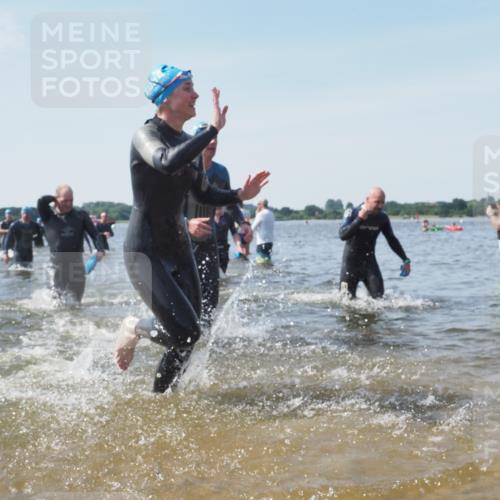 22.06.2025 - Viking Triathlon KatJ http://msf.ph/oto/8112125 22.06.2025 10:40:27 Schwimmen 44, 228, 254, 275, 291, 325, 375, 379, 385, 394, 487, 511, 514, 517, 553, 556, 644, 657 meine-sportfotos.de