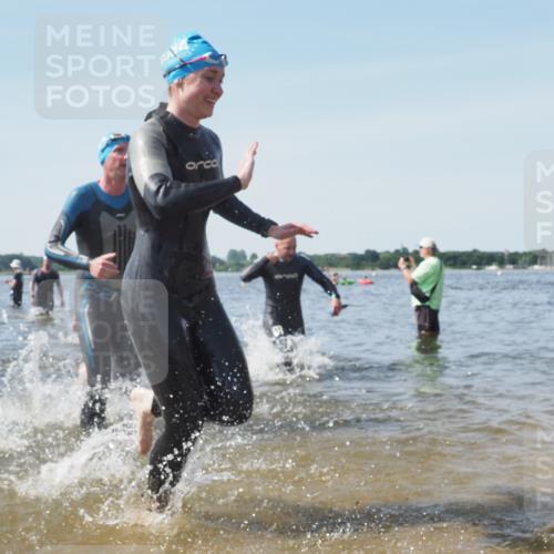 22.06.2025 - Viking Triathlon KatJ http://msf.ph/oto/8112135 22.06.2025 10:40:27 Schwimmen 44, 228, 254, 275, 291, 325, 375, 379, 385, 394, 487, 511, 514, 517, 553, 556, 644, 657 meine-sportfotos.de