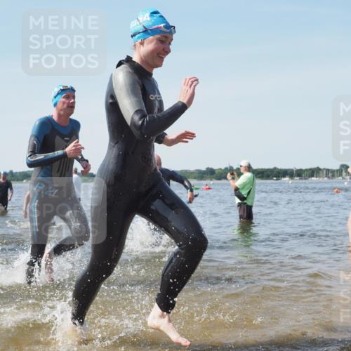 22.06.2025 - Viking Triathlon KatJ http://msf.ph/oto/8112143 22.06.2025 10:40:27 Schwimmen 44, 228, 254, 275, 291, 325, 375, 379, 385, 394, 487, 511, 514, 517, 553, 556, 644, 657 meine-sportfotos.de