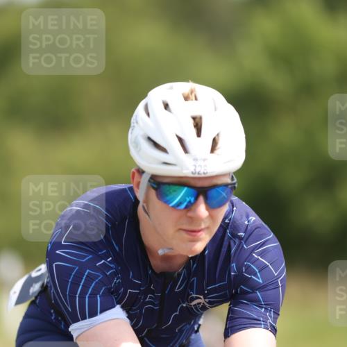 22.06.2025 - Viking Triathlon Yannick Fuchs http://msf.ph/oto/8112202 22.06.2025 11:36:59 Radfahren 219, 328, 346, 355, 356, 491 meine-sportfotos.de