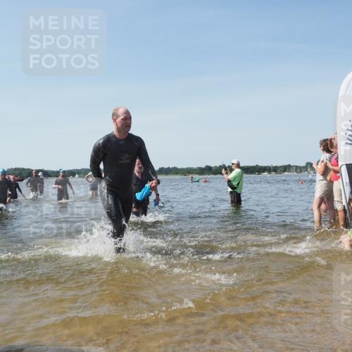22.06.2025 - Viking Triathlon KatJ http://msf.ph/oto/8112211 22.06.2025 10:40:29 Schwimmen 44, 228, 239, 254, 275, 291, 325, 375, 379, 385, 487, 511, 514, 517, 556, 644, 657 meine-sportfotos.de