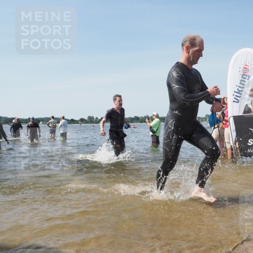 22.06.2025 - Viking Triathlon KatJ http://msf.ph/oto/8112250 22.06.2025 10:40:30 Schwimmen 44, 228, 239, 254, 275, 291, 325, 375, 385, 487, 511, 514, 517, 556, 644, 655, 657 meine-sportfotos.de