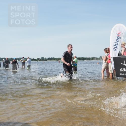 22.06.2025 - Viking Triathlon KatJ http://msf.ph/oto/8112280 22.06.2025 10:40:31 Schwimmen 44, 228, 239, 254, 275, 291, 325, 375, 385, 511, 514, 517, 556, 644, 655, 657 meine-sportfotos.de