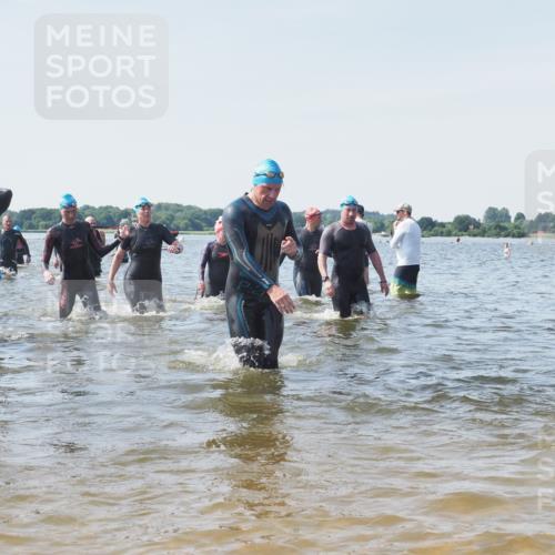22.06.2025 - Viking Triathlon KatJ http://msf.ph/oto/8112296 22.06.2025 10:40:33 Schwimmen 44, 228, 235, 239, 254, 275, 291, 325, 361, 375, 385, 511, 514, 556, 644, 655, 657 meine-sportfotos.de