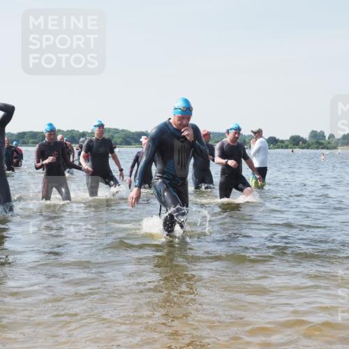 22.06.2025 - Viking Triathlon KatJ http://msf.ph/oto/8112314 22.06.2025 10:40:33 Schwimmen 44, 228, 235, 239, 254, 275, 291, 325, 361, 375, 385, 511, 514, 556, 644, 655, 657 meine-sportfotos.de