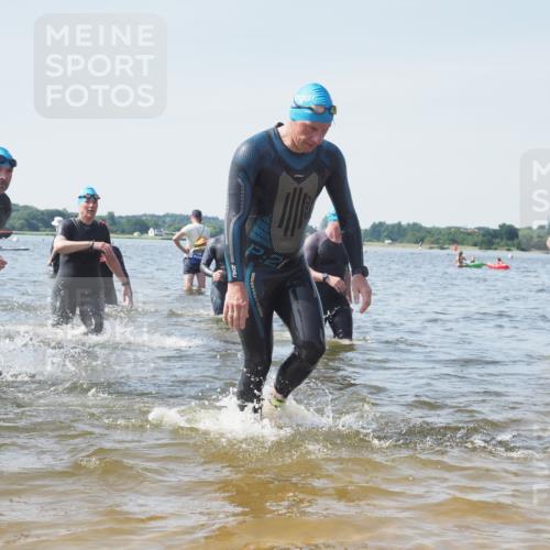 22.06.2025 - Viking Triathlon KatJ http://msf.ph/oto/8112446 22.06.2025 10:40:35 Schwimmen 44, 228, 235, 239, 254, 266, 275, 291, 325, 361, 462, 511, 514, 556, 644, 655, 657 meine-sportfotos.de