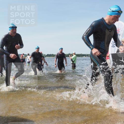 22.06.2025 - Viking Triathlon KatJ http://msf.ph/oto/8112492 22.06.2025 10:40:37 Schwimmen 44, 228, 235, 239, 254, 266, 275, 291, 325, 361, 462, 511, 514, 556, 644, 655, 657 meine-sportfotos.de
