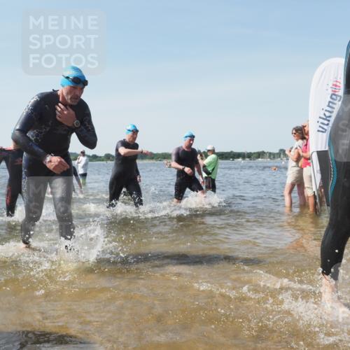 22.06.2025 - Viking Triathlon KatJ http://msf.ph/oto/8112516 22.06.2025 10:40:38 Schwimmen 44, 228, 235, 239, 254, 266, 275, 291, 325, 361, 462, 511, 514, 556, 644, 655, 657 meine-sportfotos.de