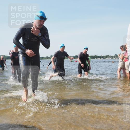 22.06.2025 - Viking Triathlon KatJ http://msf.ph/oto/8112534 22.06.2025 10:40:38 Schwimmen 44, 228, 235, 239, 254, 266, 275, 291, 325, 361, 462, 511, 514, 556, 644, 655, 657 meine-sportfotos.de