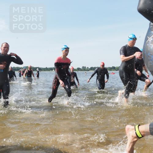 22.06.2025 - Viking Triathlon KatJ http://msf.ph/oto/8112560 22.06.2025 10:40:39 Schwimmen 44, 228, 235, 239, 254, 266, 275, 291, 325, 361, 462, 511, 514, 530, 556, 644, 655, 657 meine-sportfotos.de