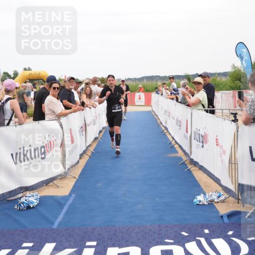 22.06.2025 - Viking Triathlon MichiJ http://msf.ph/oto/8112591 22.06.2025 15:03:18 Ziel 19, 38, 536 meine-sportfotos.de