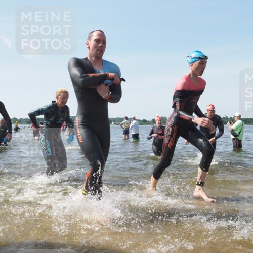 22.06.2025 - Viking Triathlon KatJ http://msf.ph/oto/8112621 22.06.2025 10:40:40 Schwimmen 44, 228, 235, 239, 254, 266, 275, 291, 325, 361, 462, 514, 530, 556, 644, 655, 657 meine-sportfotos.de