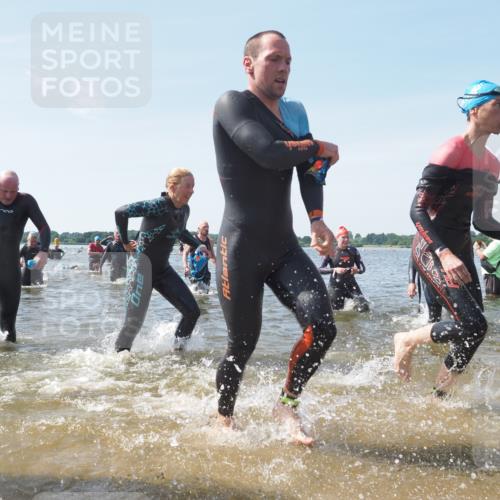 22.06.2025 - Viking Triathlon KatJ http://msf.ph/oto/8112633 22.06.2025 10:40:40 Schwimmen 44, 228, 235, 239, 254, 266, 275, 291, 325, 361, 462, 514, 530, 556, 644, 655, 657 meine-sportfotos.de