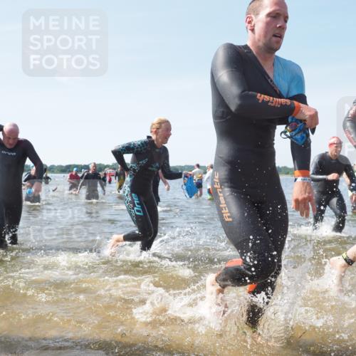 22.06.2025 - Viking Triathlon KatJ http://msf.ph/oto/8112651 22.06.2025 10:40:40 Schwimmen 44, 228, 235, 239, 254, 266, 275, 291, 325, 361, 462, 514, 530, 556, 644, 655, 657 meine-sportfotos.de