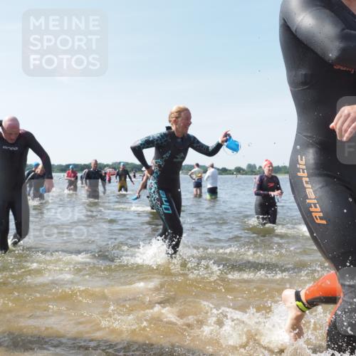 22.06.2025 - Viking Triathlon KatJ http://msf.ph/oto/8112670 22.06.2025 10:40:41 Schwimmen 44, 59, 228, 235, 239, 266, 275, 291, 325, 361, 462, 514, 530, 556, 644, 655, 657 meine-sportfotos.de