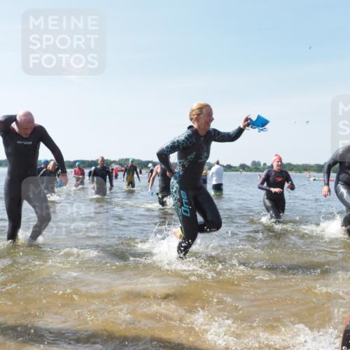 22.06.2025 - Viking Triathlon KatJ http://msf.ph/oto/8112680 22.06.2025 10:40:41 Schwimmen 44, 59, 228, 235, 239, 266, 275, 291, 325, 361, 462, 514, 530, 556, 644, 655, 657 meine-sportfotos.de