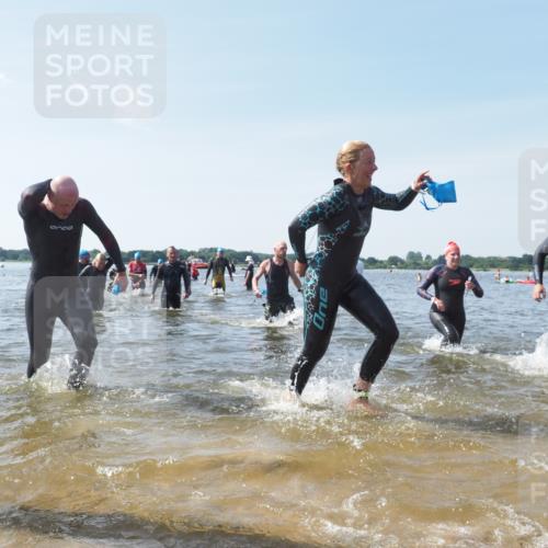 22.06.2025 - Viking Triathlon KatJ http://msf.ph/oto/8112687 22.06.2025 10:40:41 Schwimmen 44, 59, 228, 235, 239, 266, 275, 291, 325, 361, 462, 514, 530, 556, 644, 655, 657 meine-sportfotos.de