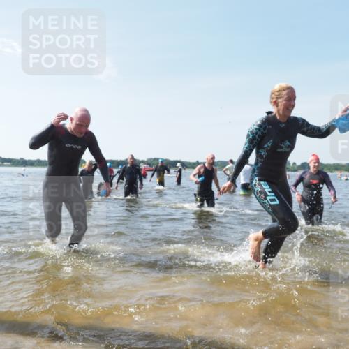 22.06.2025 - Viking Triathlon KatJ http://msf.ph/oto/8112706 22.06.2025 10:40:41 Schwimmen 44, 59, 228, 235, 239, 266, 275, 291, 325, 361, 462, 514, 530, 556, 644, 655, 657 meine-sportfotos.de