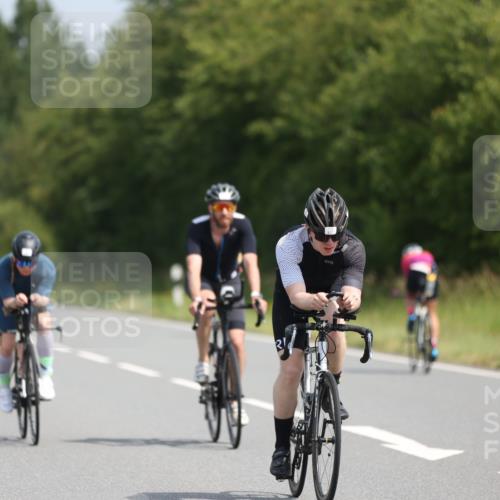 22.06.2025 - Viking Triathlon Yannick Fuchs http://msf.ph/oto/8112711 22.06.2025 11:37:30 Radfahren 16, 55, 63, 244, 342, 607, 631 meine-sportfotos.de