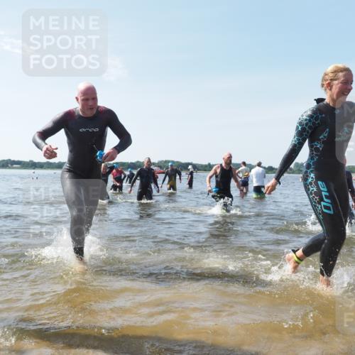 22.06.2025 - Viking Triathlon KatJ http://msf.ph/oto/8112725 22.06.2025 10:40:41 Schwimmen 44, 59, 228, 235, 239, 266, 275, 291, 325, 361, 462, 514, 530, 556, 644, 655, 657 meine-sportfotos.de