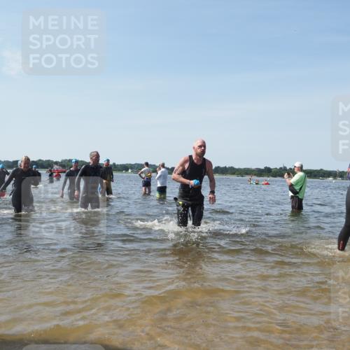 22.06.2025 - Viking Triathlon KatJ http://msf.ph/oto/8112769 22.06.2025 10:40:44 Schwimmen 59, 235, 239, 266, 275, 325, 361, 397, 462, 514, 530, 556, 644, 655, 657 meine-sportfotos.de