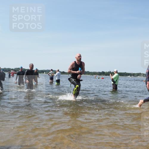 22.06.2025 - Viking Triathlon KatJ http://msf.ph/oto/8112793 22.06.2025 10:40:44 Schwimmen 59, 235, 239, 266, 275, 325, 361, 397, 462, 514, 530, 556, 644, 655, 657 meine-sportfotos.de