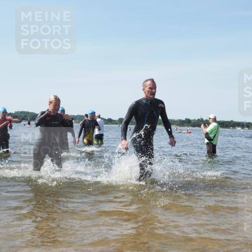 22.06.2025 - Viking Triathlon KatJ http://msf.ph/oto/8112865 22.06.2025 10:40:47 Schwimmen 59, 235, 239, 266, 325, 361, 397, 462, 530, 655, 657 meine-sportfotos.de