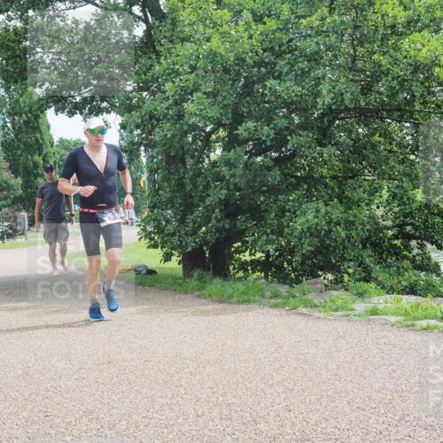 22.06.2025 - Viking Triathlon KatJ http://msf.ph/oto/8112877 22.06.2025 12:50:02 Laufen 176 meine-sportfotos.de