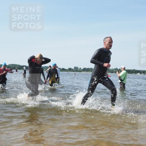 22.06.2025 - Viking Triathlon KatJ http://msf.ph/oto/8112883 22.06.2025 10:40:47 Schwimmen 59, 235, 239, 266, 325, 361, 397, 462, 530, 655, 657 meine-sportfotos.de