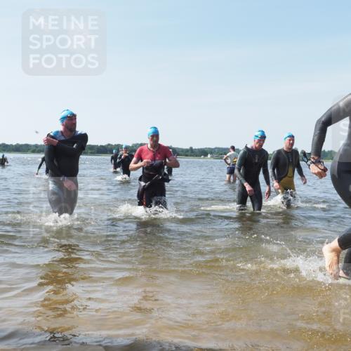 22.06.2025 - Viking Triathlon KatJ http://msf.ph/oto/8112961 22.06.2025 10:40:49 Schwimmen 59, 235, 239, 266, 361, 397, 462, 530, 655 meine-sportfotos.de