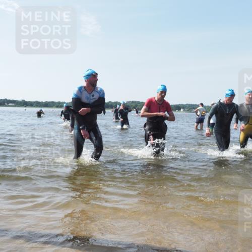 22.06.2025 - Viking Triathlon KatJ http://msf.ph/oto/8112991 22.06.2025 10:40:49 Schwimmen 59, 235, 239, 266, 361, 397, 462, 530, 655 meine-sportfotos.de