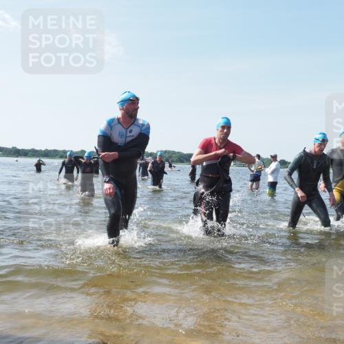 22.06.2025 - Viking Triathlon KatJ http://msf.ph/oto/8112997 22.06.2025 10:40:50 Schwimmen 59, 235, 239, 266, 361, 397, 462, 530, 655 meine-sportfotos.de