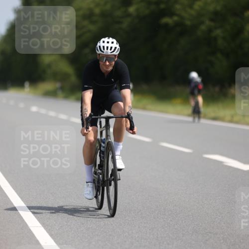 22.06.2025 - Viking Triathlon Yannick Fuchs http://msf.ph/oto/8113012 22.06.2025 11:37:53 Radfahren 457, 501, 520, 619 meine-sportfotos.de