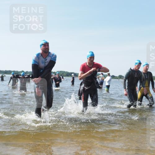 22.06.2025 - Viking Triathlon KatJ http://msf.ph/oto/8113018 22.06.2025 10:40:50 Schwimmen 59, 235, 239, 266, 361, 397, 462, 530, 655 meine-sportfotos.de