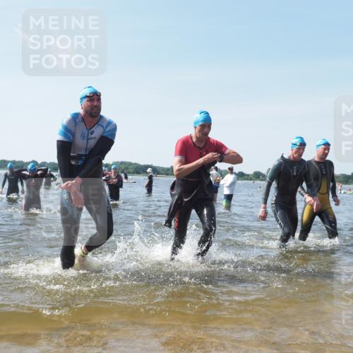 22.06.2025 - Viking Triathlon KatJ http://msf.ph/oto/8113023 22.06.2025 10:40:50 Schwimmen 59, 235, 239, 266, 361, 397, 462, 530, 655 meine-sportfotos.de
