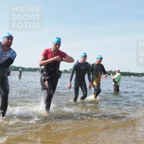 22.06.2025 - Viking Triathlon KatJ http://msf.ph/oto/8113028 22.06.2025 10:40:51 Schwimmen 59, 235, 266, 361, 397, 462, 530, 655 meine-sportfotos.de
