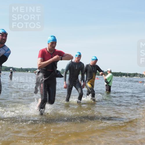 22.06.2025 - Viking Triathlon KatJ http://msf.ph/oto/8113035 22.06.2025 10:40:51 Schwimmen 59, 235, 266, 361, 397, 462, 530, 655 meine-sportfotos.de