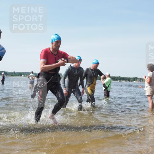 22.06.2025 - Viking Triathlon KatJ http://msf.ph/oto/8113039 22.06.2025 10:40:51 Schwimmen 59, 235, 266, 361, 397, 462, 530, 655 meine-sportfotos.de