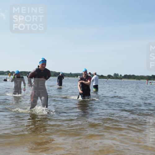 22.06.2025 - Viking Triathlon KatJ http://msf.ph/oto/8113088 22.06.2025 10:40:55 Schwimmen 59, 266, 389, 397, 462, 530 meine-sportfotos.de