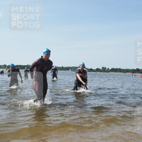 22.06.2025 - Viking Triathlon KatJ http://msf.ph/oto/8113095 22.06.2025 10:40:56 Schwimmen 59, 153, 389, 397, 462, 530 meine-sportfotos.de