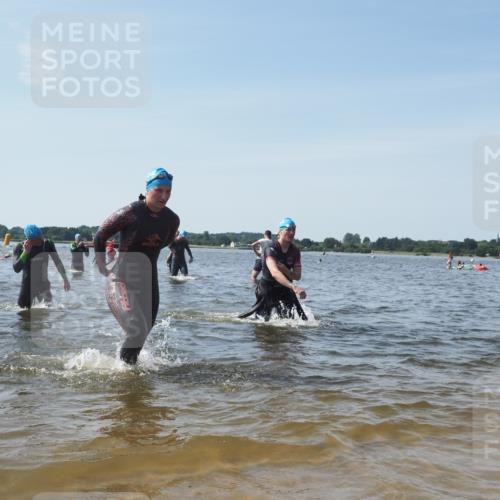 22.06.2025 - Viking Triathlon KatJ http://msf.ph/oto/8113101 22.06.2025 10:40:56 Schwimmen 59, 153, 389, 397, 462, 530 meine-sportfotos.de